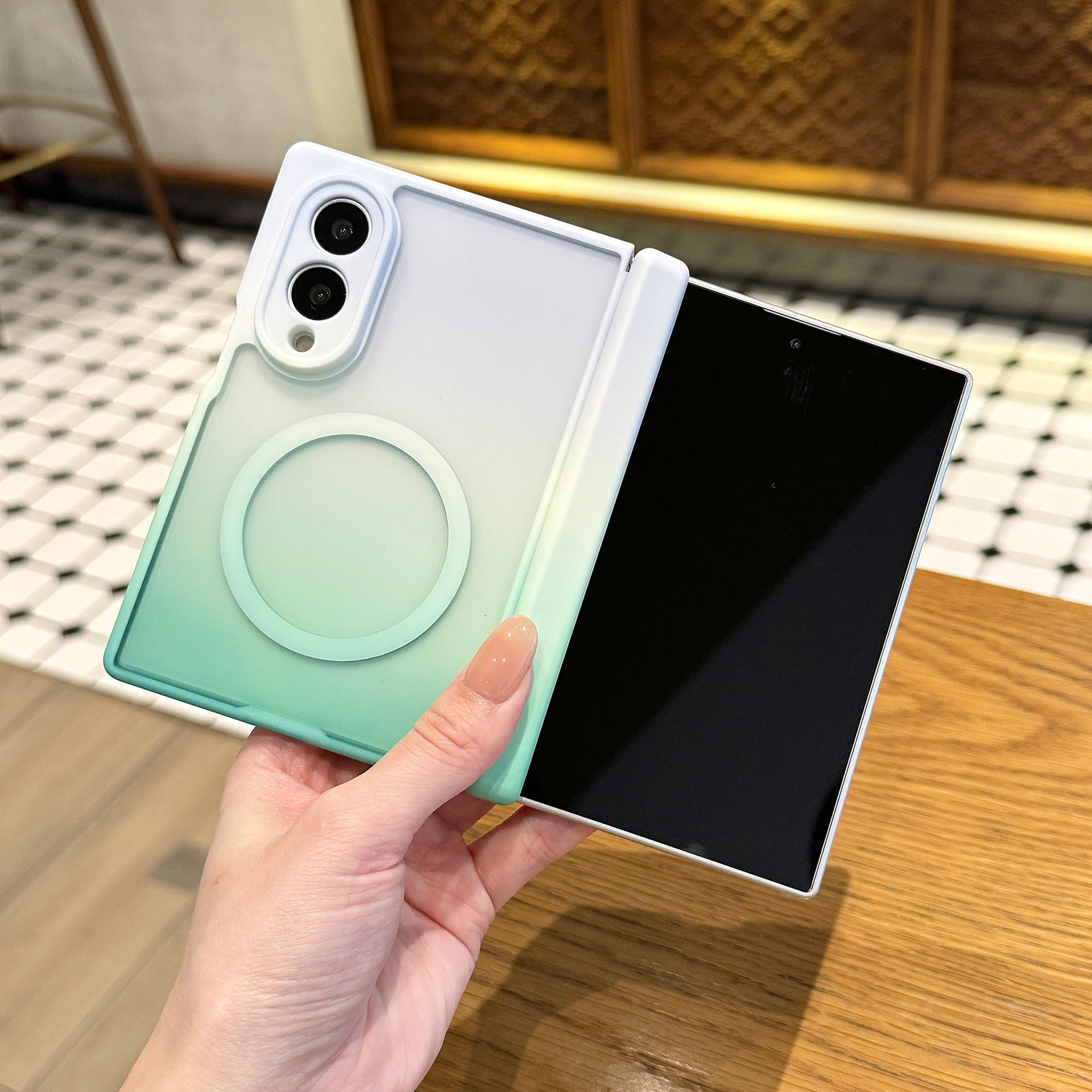 Premium Fashion Gradient Color - огляд і ціна Gradient Color Case