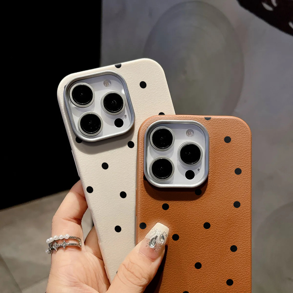 Minimalist Black Polka Dot Pho - огляд і ціна Phone Cases Leather
